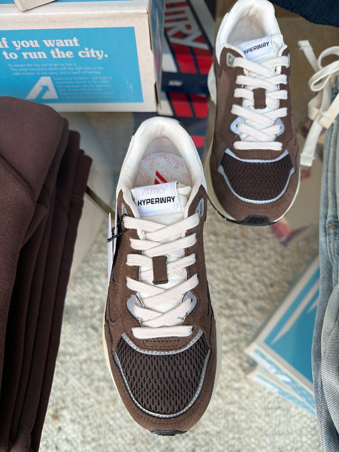 Hyperway Suede Low Sneaker